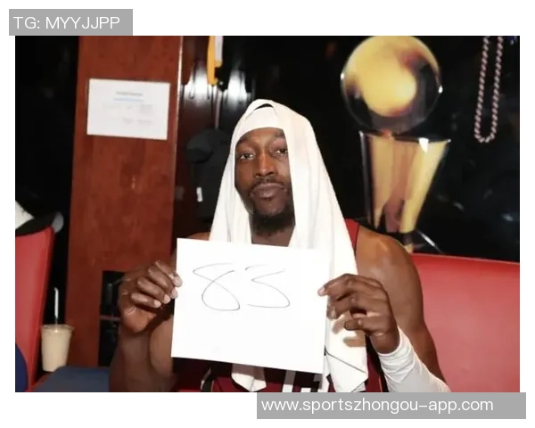 阿德巴约九年媒体日变化难以辨识年份让人困惑 阿德巴约九年媒体日变化难以辨识年份让人困惑